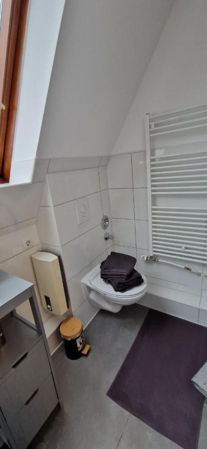 Central-Living Yellow - Wifi - Netflix - City Essen Bagian luar foto