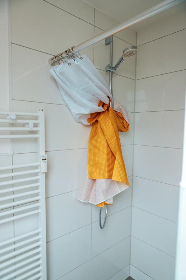 Central-Living Yellow - Wifi - Netflix - City Essen Bagian luar foto