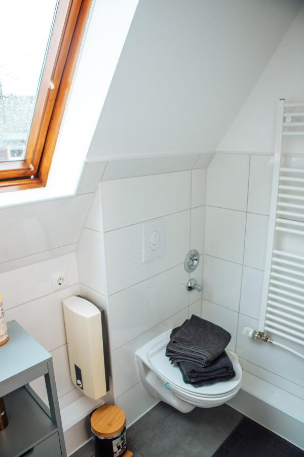 Central-Living Yellow - Wifi - Netflix - City Essen Bagian luar foto