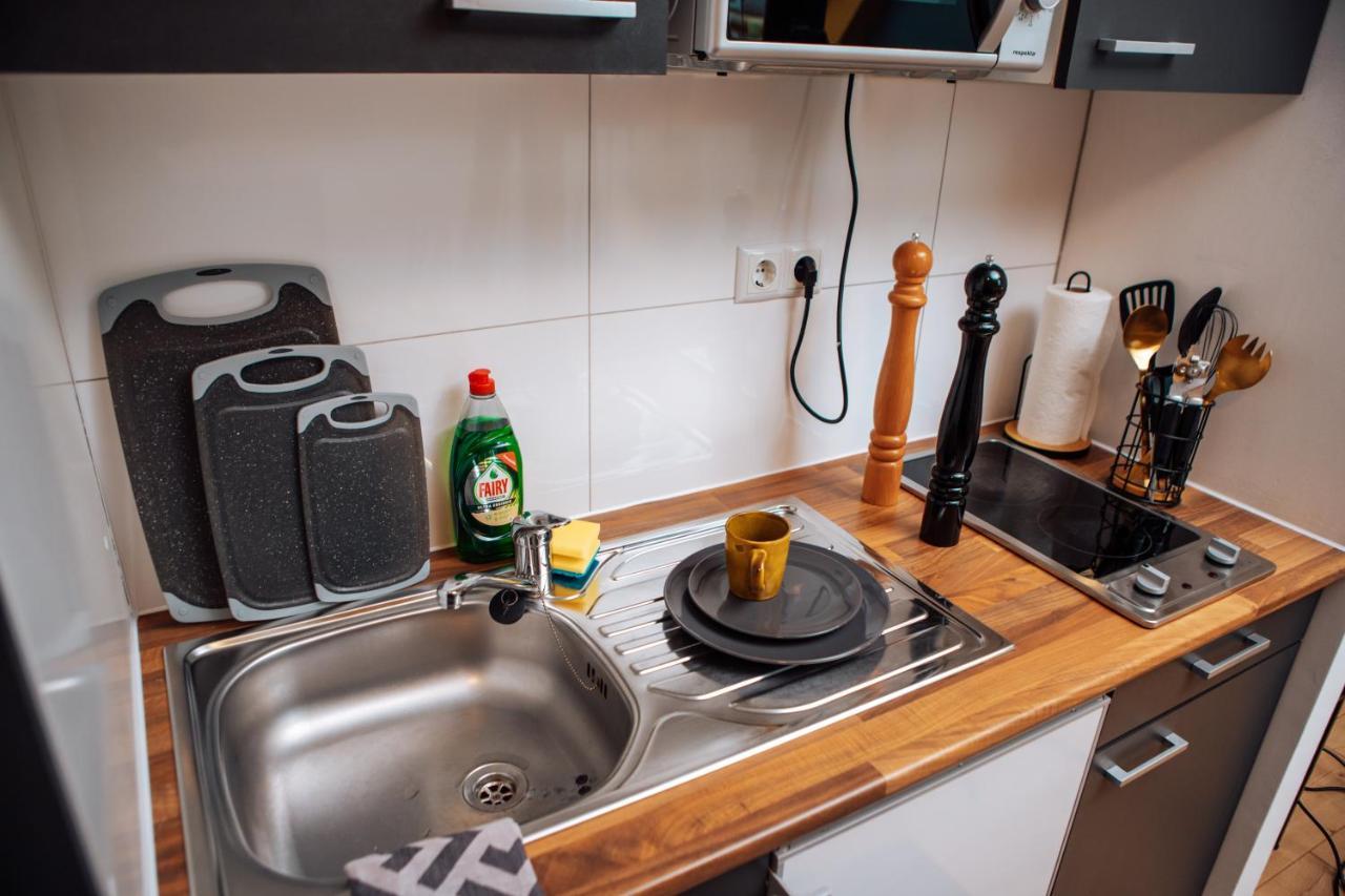 Central-Living Yellow - Wifi - Netflix - City Essen Bagian luar foto